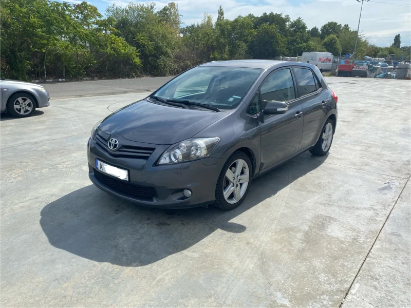 Toyota Auris, снимка 1 - Автомобили и джипове - 47312095