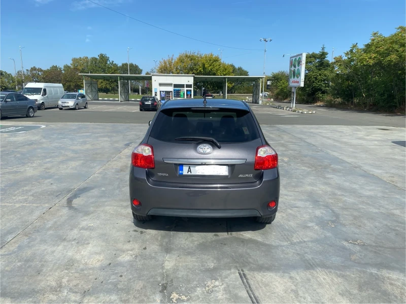 Toyota Auris, снимка 4 - Автомобили и джипове - 47312095