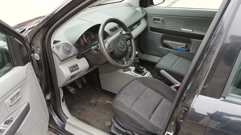 Mazda 2, снимка 6 - Автомобили и джипове - 47568645