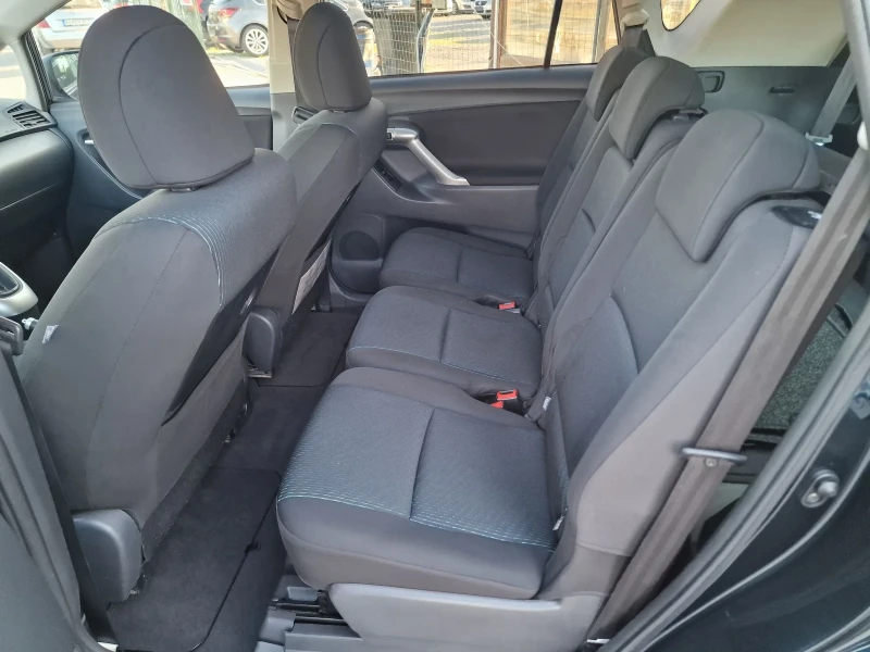 Toyota Verso 1.6i 132k.s. 6 speed NAVI, снимка 12 - Автомобили и джипове - 47750527