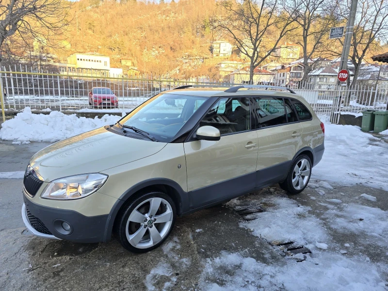 Skoda Fabia Scout, снимка 1 - Автомобили и джипове - 49295999