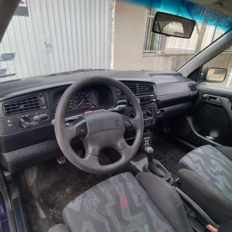 VW Golf, снимка 2 - Автомобили и джипове - 52298320