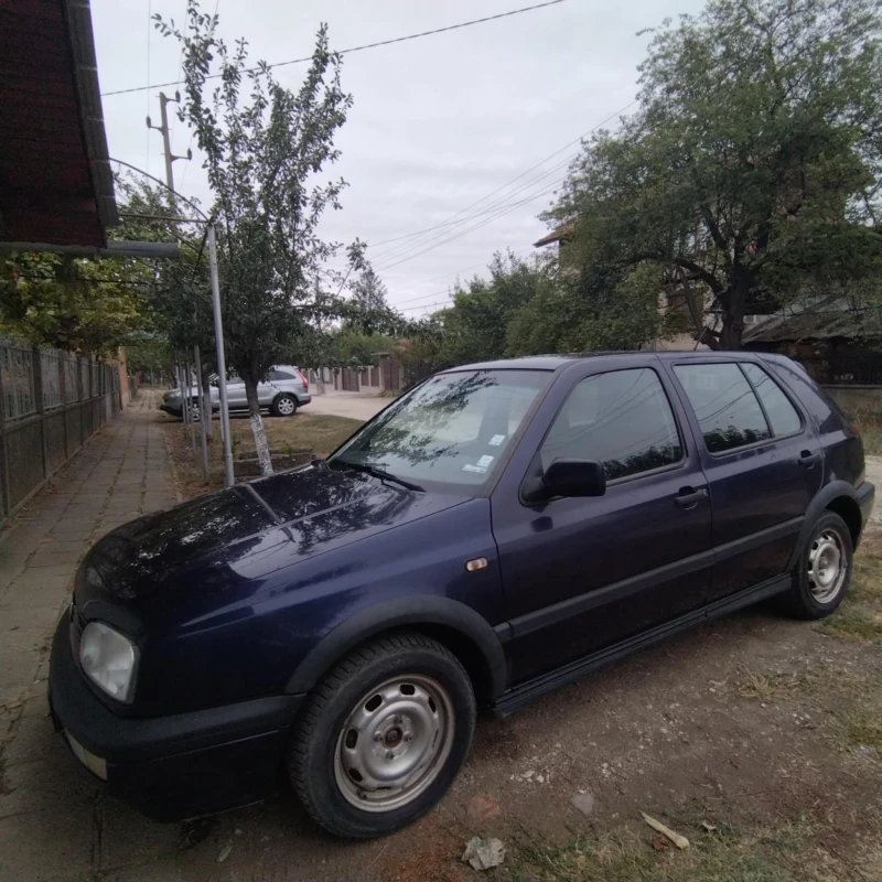 VW Golf, снимка 3 - Автомобили и джипове - 52298320