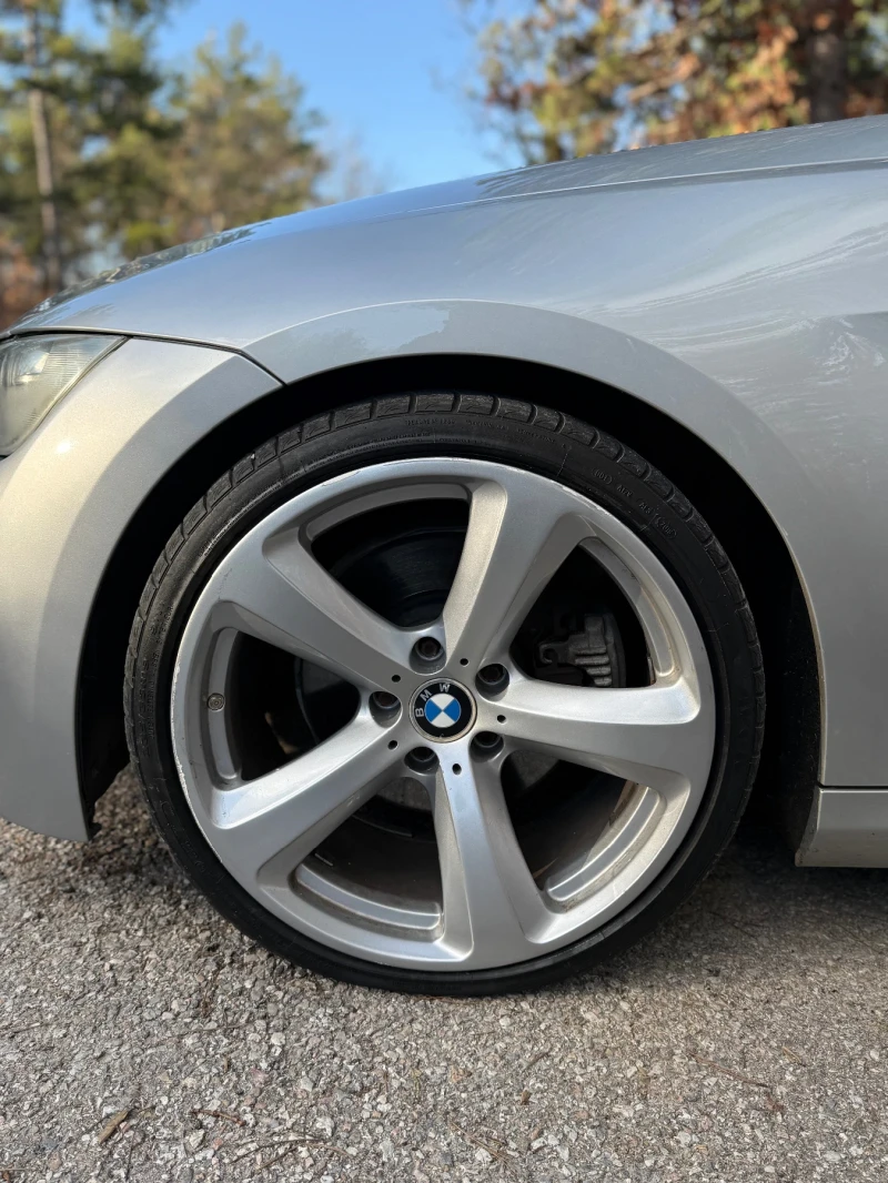 BMW 325 i M Sport, снимка 9 - Автомобили и джипове - 52945654