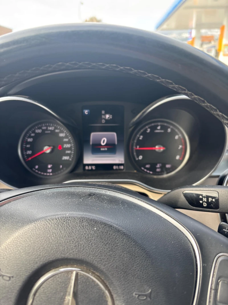 Mercedes-Benz C 300 4MATIC * AMG PACK* ПОДГРЕВИ* ПАНОРАМА* КАМЕРА* , снимка 8 - Автомобили и джипове - 53587216