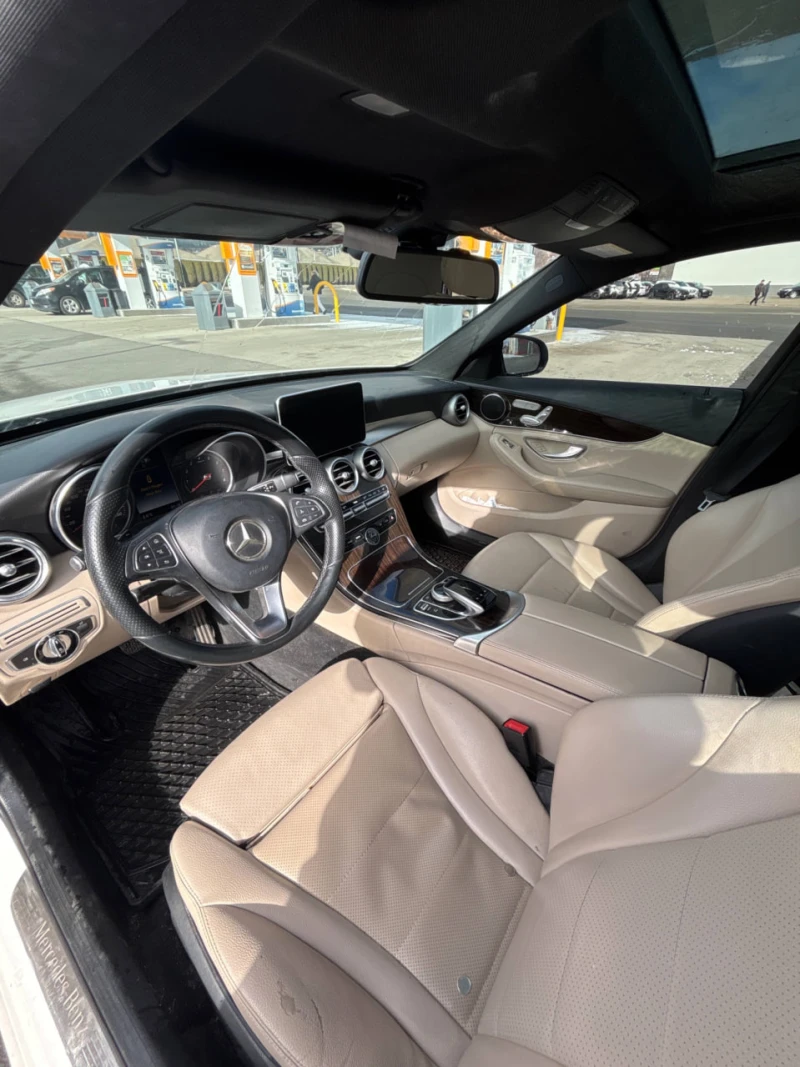 Mercedes-Benz C 300 4MATIC * AMG PACK* ПОДГРЕВИ* ПАНОРАМА* КАМЕРА* , снимка 7 - Автомобили и джипове - 53587216