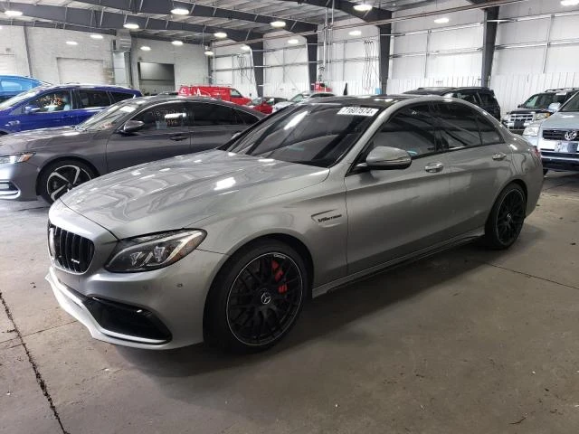 Mercedes-Benz C 63 AMG, снимка 1 - Автомобили и джипове - 47766092