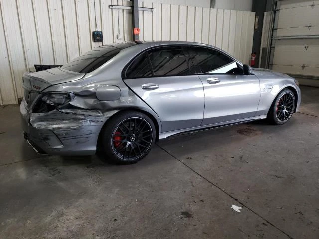 Mercedes-Benz C 63 AMG, снимка 3 - Автомобили и джипове - 47766092