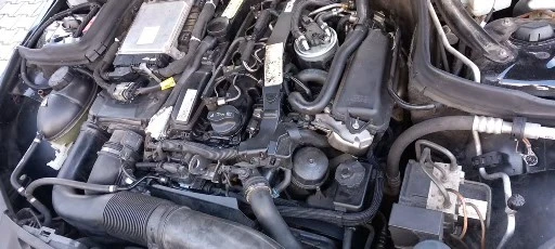 Mercedes-Benz C 220 2.2 CDI, снимка 14 - Автомобили и джипове - 53154409