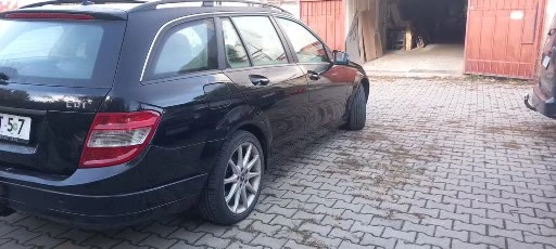 Mercedes-Benz C 220 2.2 CDI, снимка 3 - Автомобили и джипове - 53154409