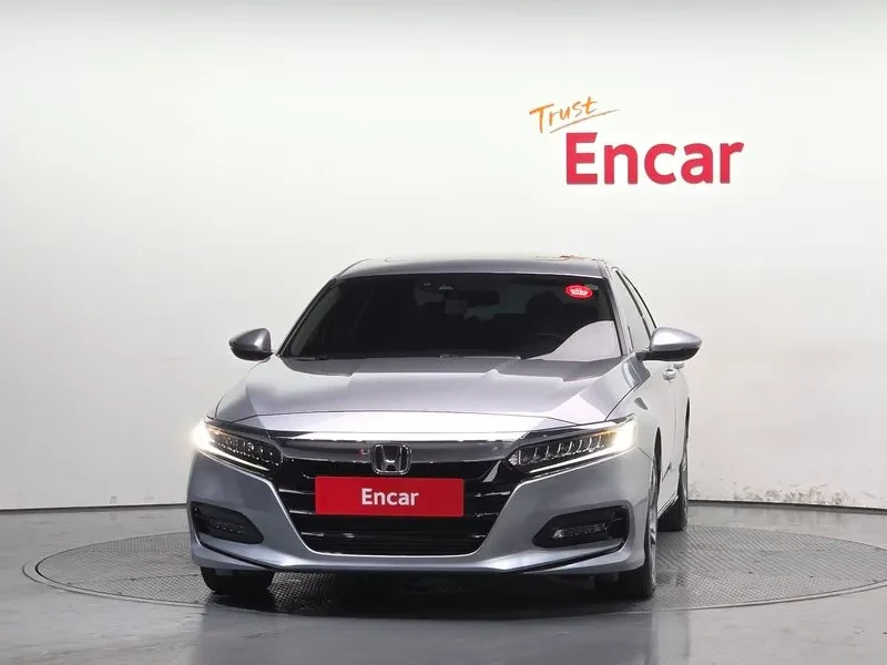 Honda Accord 1.5 Turbo, снимка 5 - Автомобили и джипове - 55841791