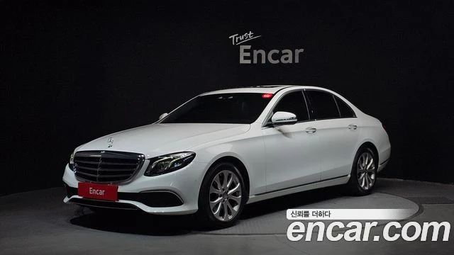 Mercedes-Benz E 220 | TOP SERVICE