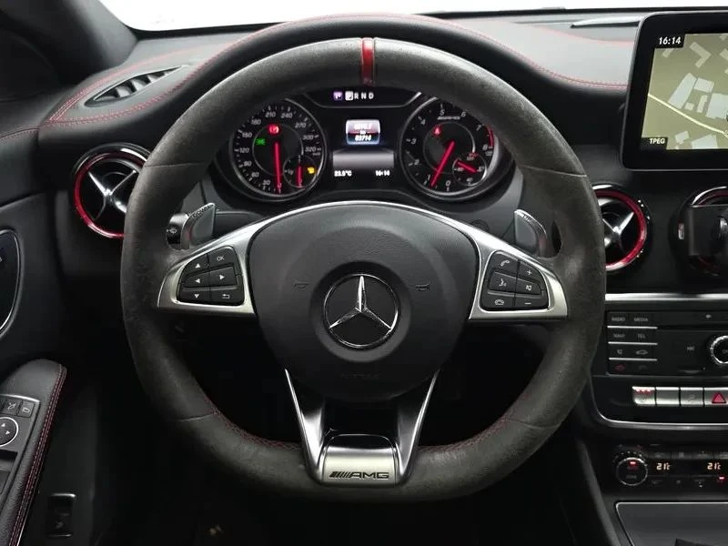 Mercedes-Benz CLA 45 AMG, снимка 13 - Автомобили и джипове - 56690366