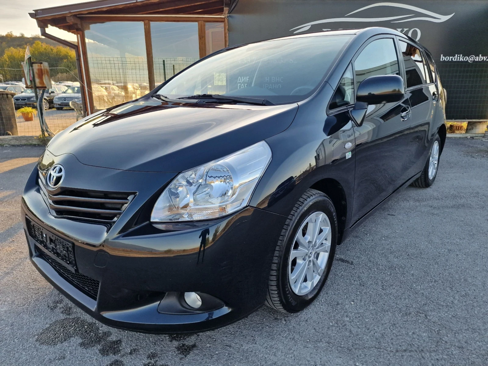 Toyota Verso 1.6i 132k.s. 6 speed NAVI - изображение 2