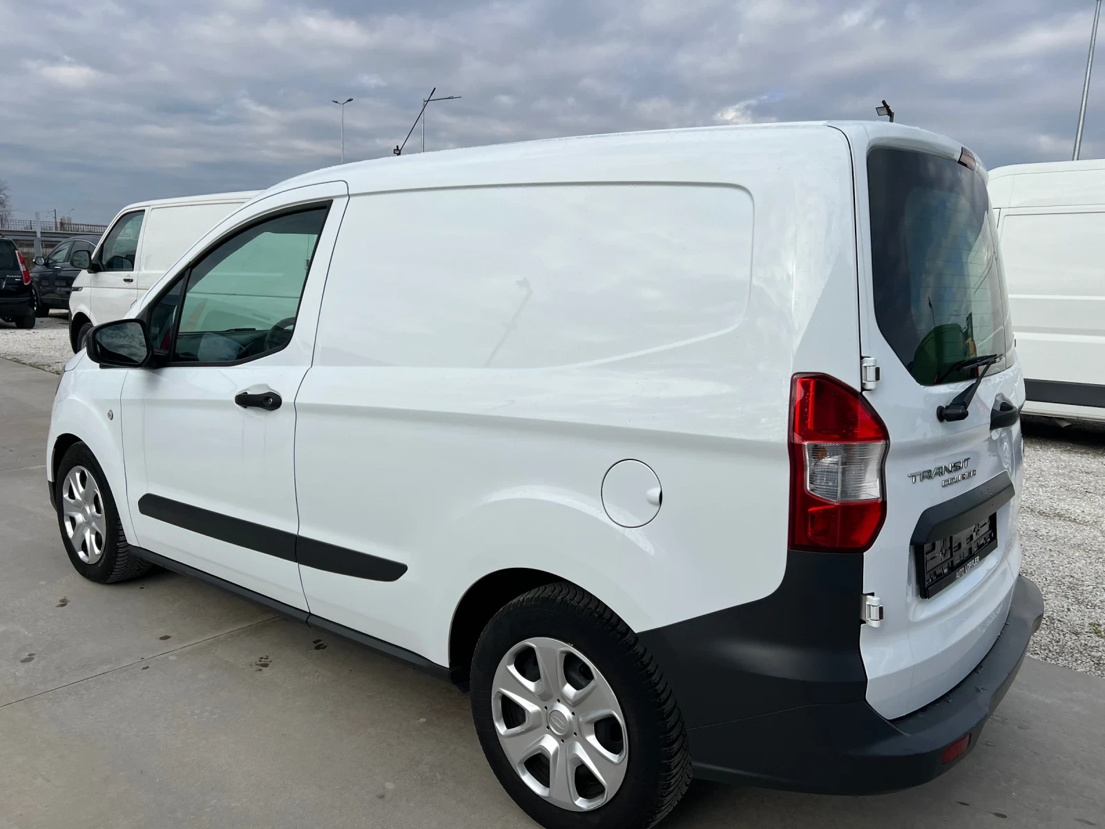 Ford Courier 1.5tdci-EURO6-КЛИМА - изображение 7