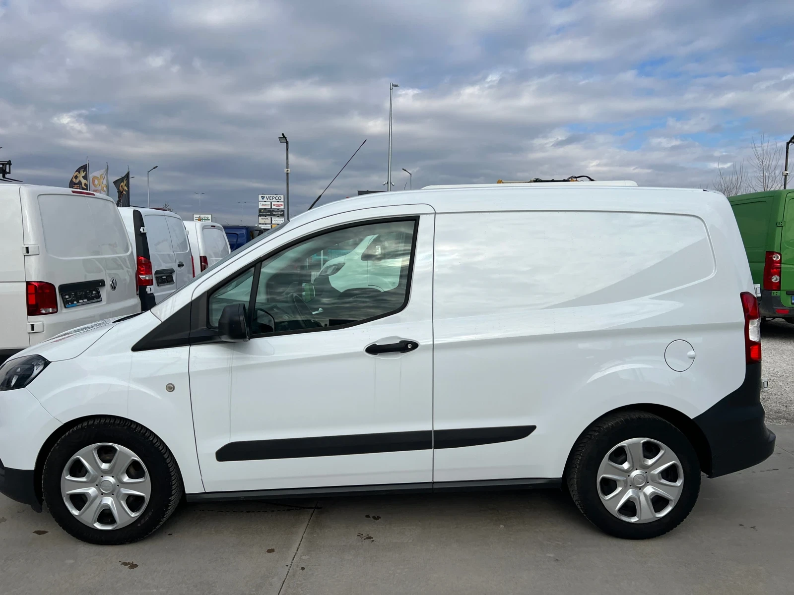 Ford Courier 1.5tdci-EURO6-КЛИМА - изображение 8