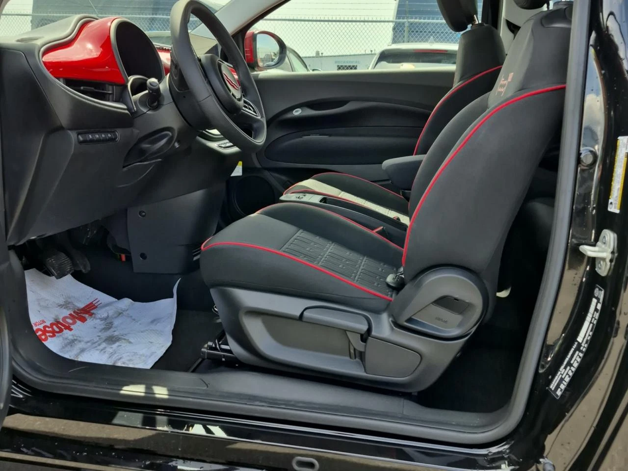 Fiat 500e Red edition БЕЗ ПЪВОНАЧАЛНА ВНОСКА'КАРФАКС' - изображение 6