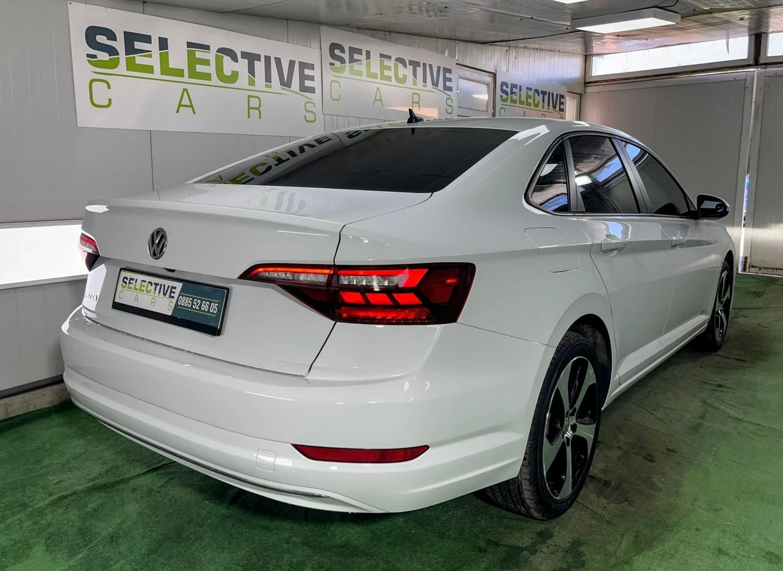 VW Jetta AUTOMAT-CarPlay-AndroidAuto-Кожа- ТОП Състояние! - изображение 5
