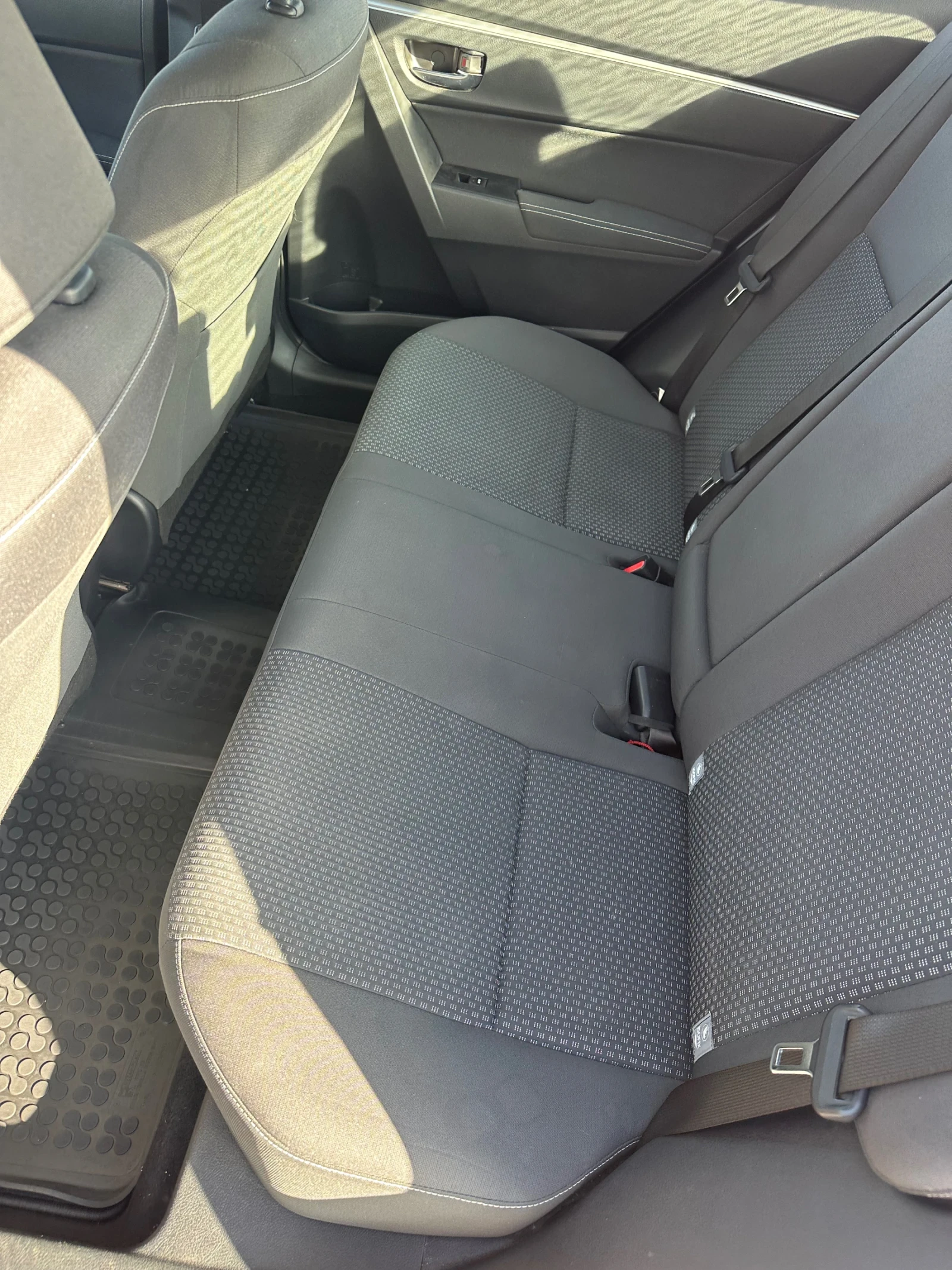 Toyota Corolla  - изображение 8