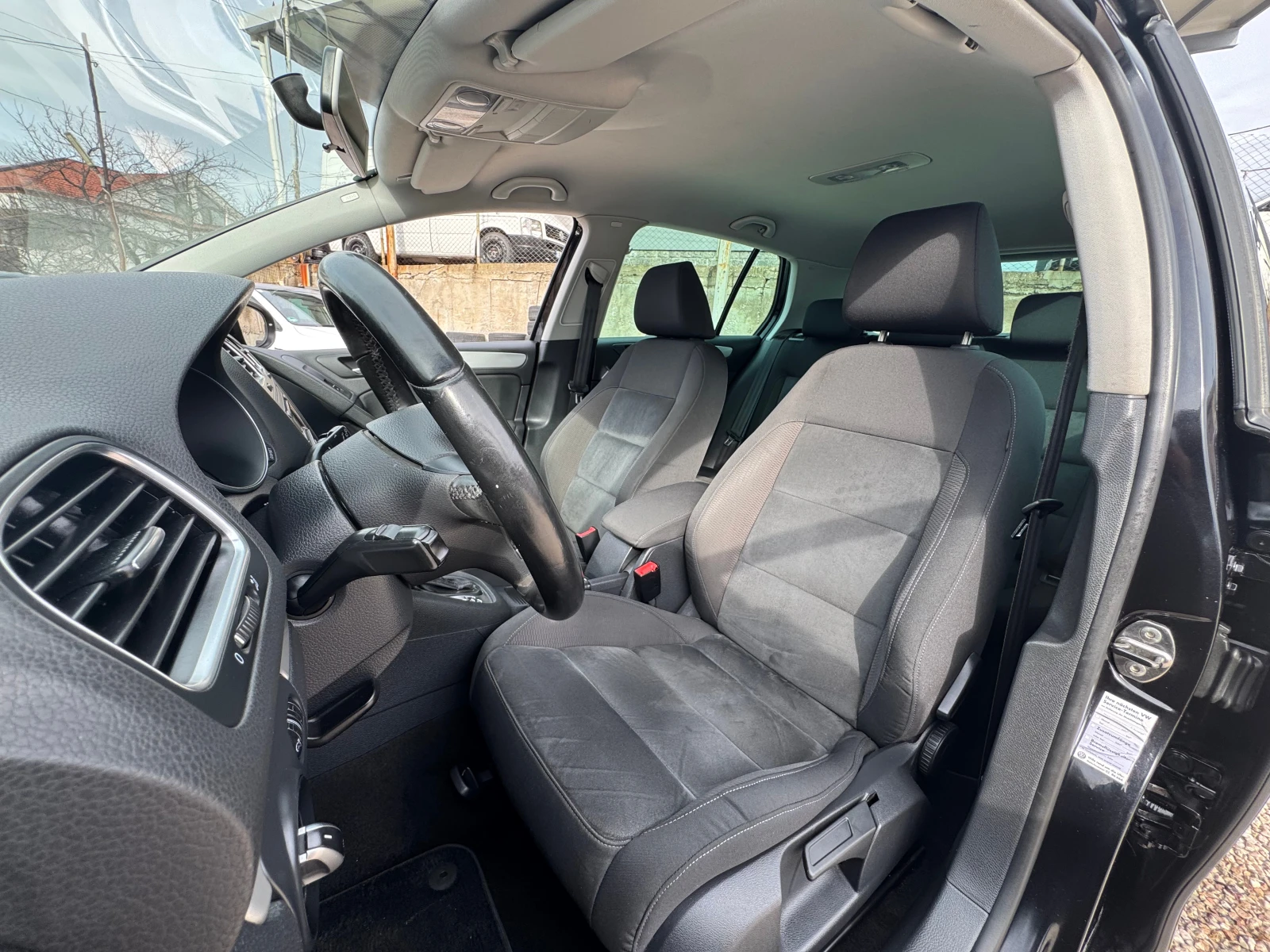 VW Golf 2.0TDI-АВТОМАТ - изображение 9