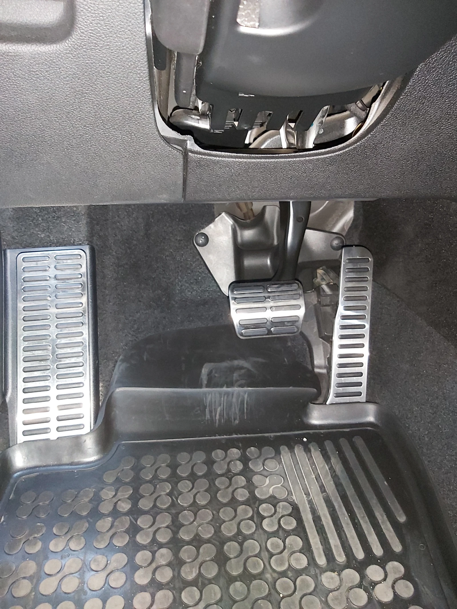 Skoda Superb 2.0TDI 125KW DSG , снимка 17 - Автомобили и джипове - 54001622