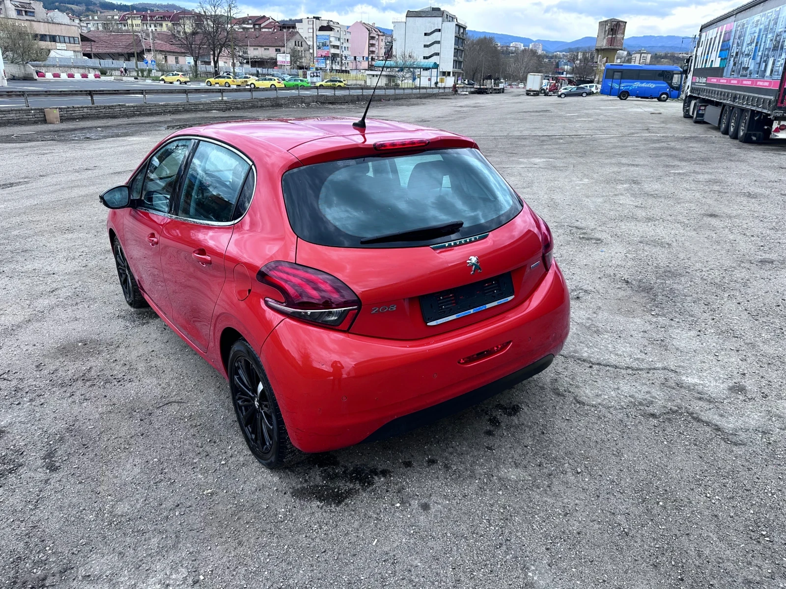 Peugeot 208 16HDI, снимка 6 - Автомобили и джипове - 54057548