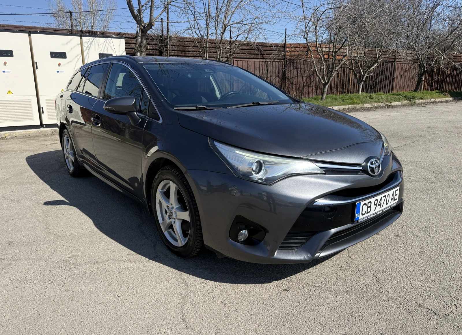 Toyota Avensis 1.6D4D EDITION S, снимка 3 - Автомобили и джипове - 54240539