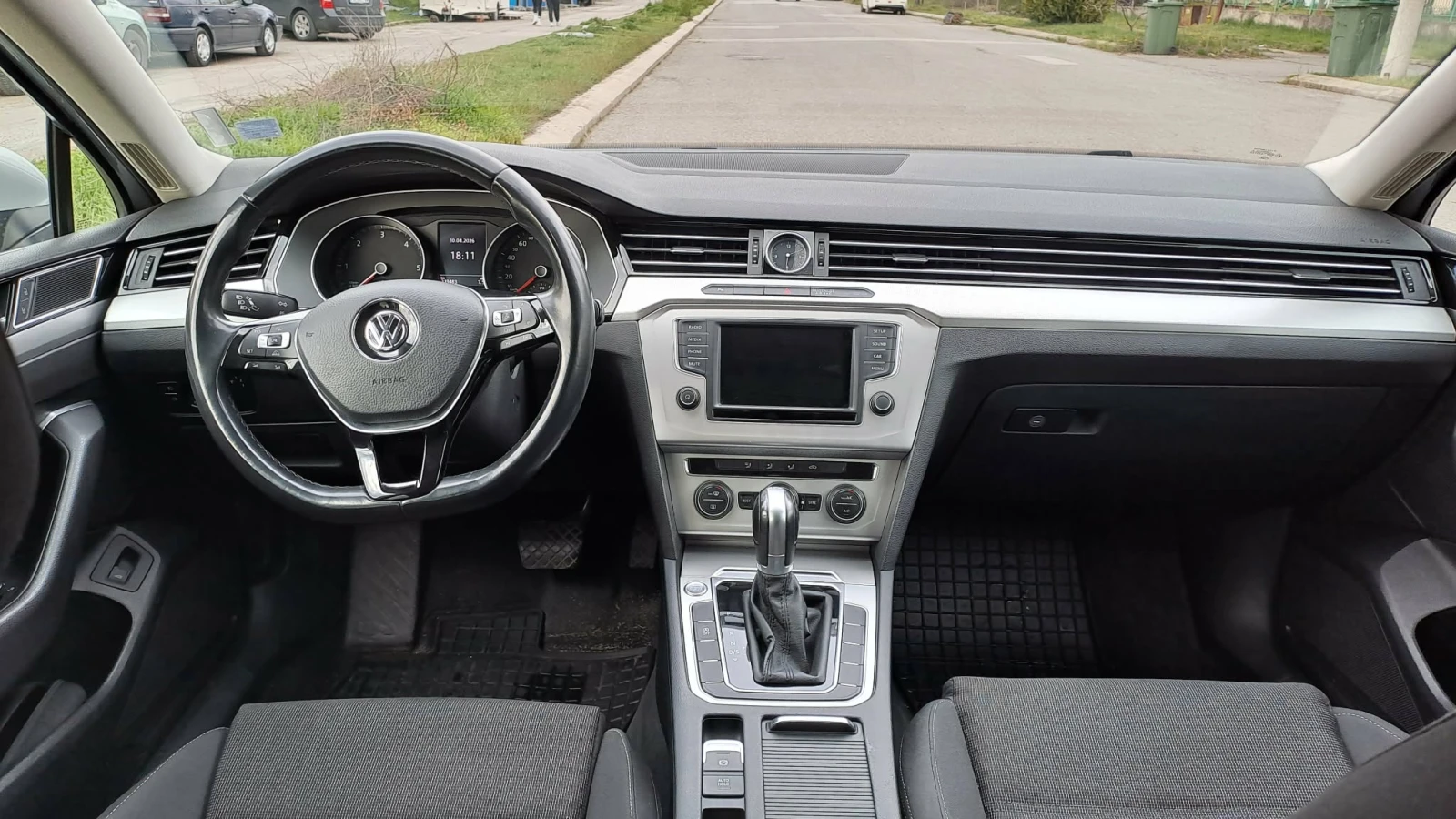 VW Passat B8 DSG, снимка 9 - Автомобили и джипове - 54496349