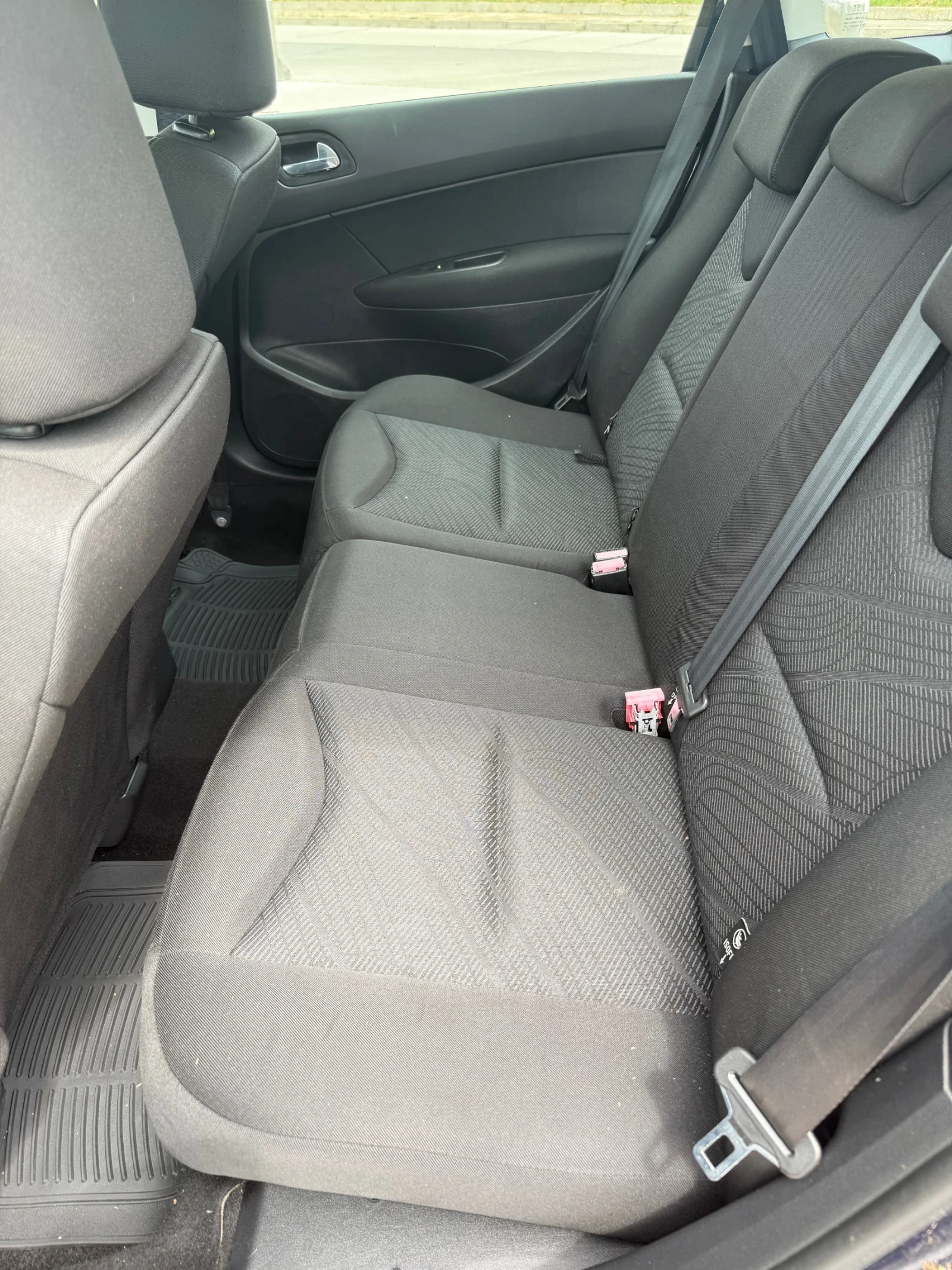 Peugeot 308 SW 1.6 120 к.с., снимка 9 - Автомобили и джипове - 54770769
