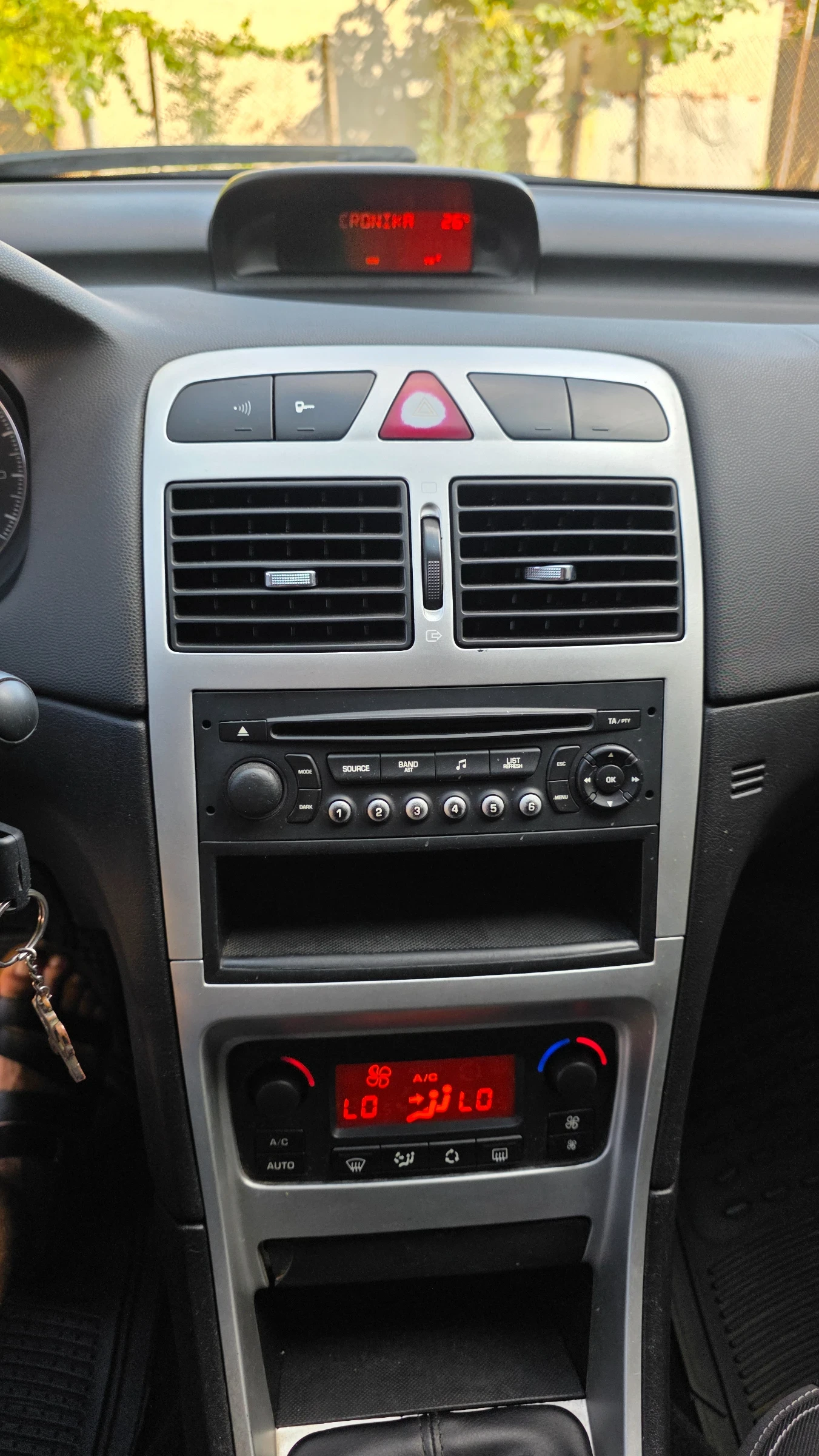 Peugeot 307 1.6 HDI, снимка 15 - Автомобили и джипове - 55532047