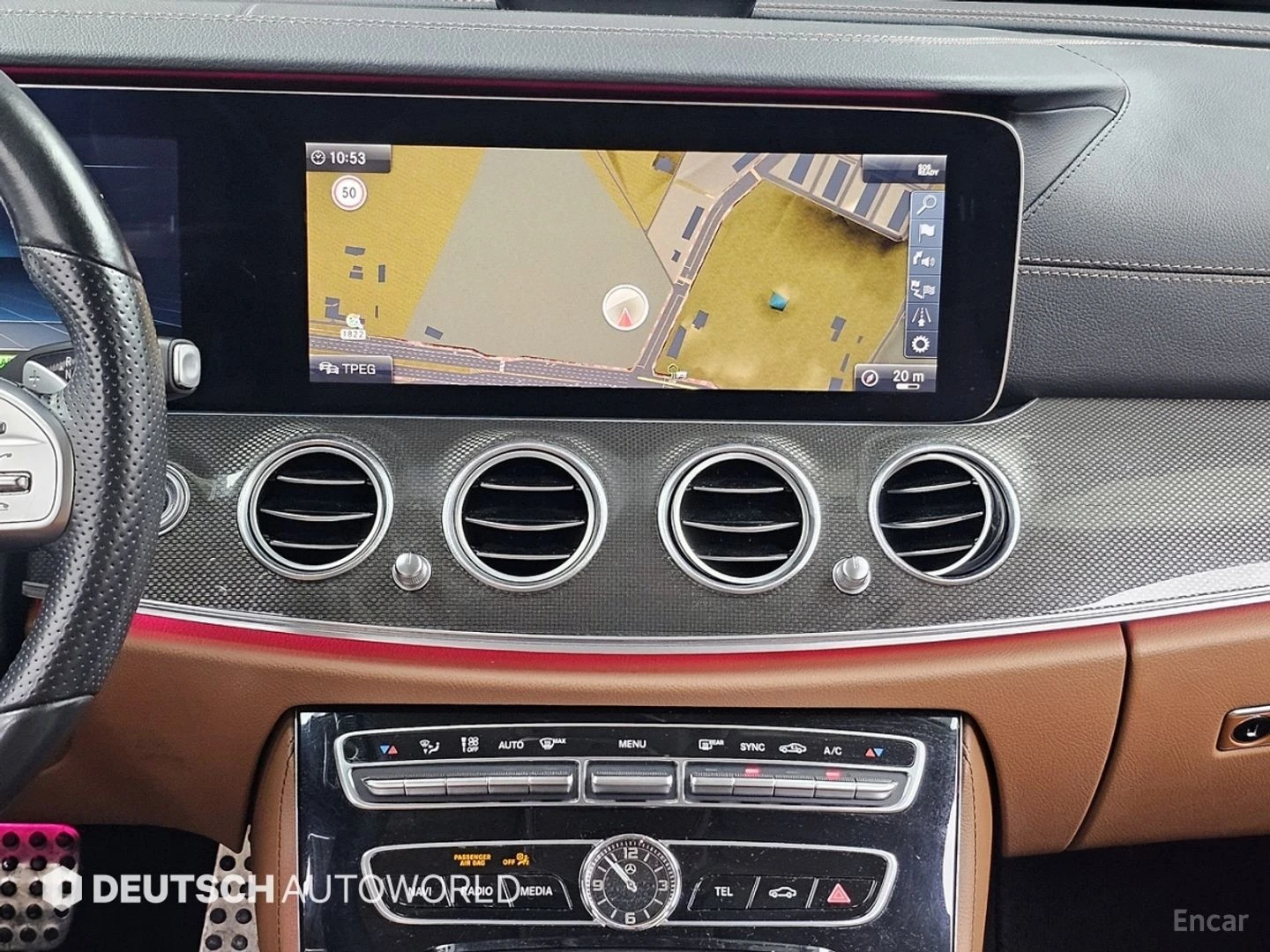 Mercedes-Benz E 350 4MATIC AMG* HUD* 360* КОЖА* НАВИ* ПАНО, снимка 12 - Автомобили и джипове - 55607116