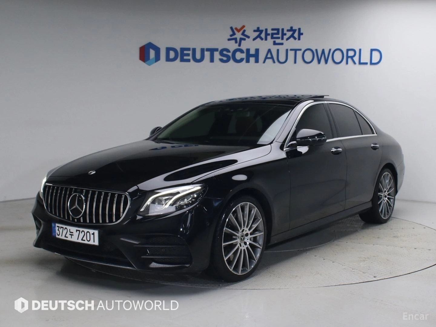 Mercedes-Benz E 350 4MATIC AMG* HUD* 360* КОЖА* НАВИ* ПАНО