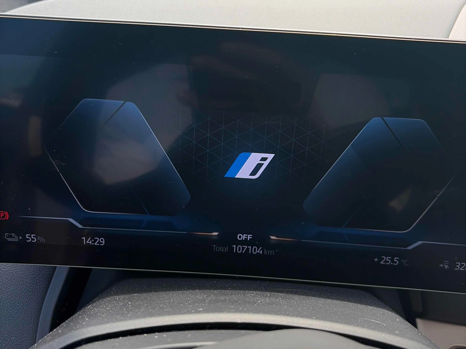 BMW iX xDrive50/CARFAX/ЕДИН СОБСТВЕНИК/БЕЗ ИНЦИДЕНТИ/, снимка 8 - Автомобили и джипове - 55906159