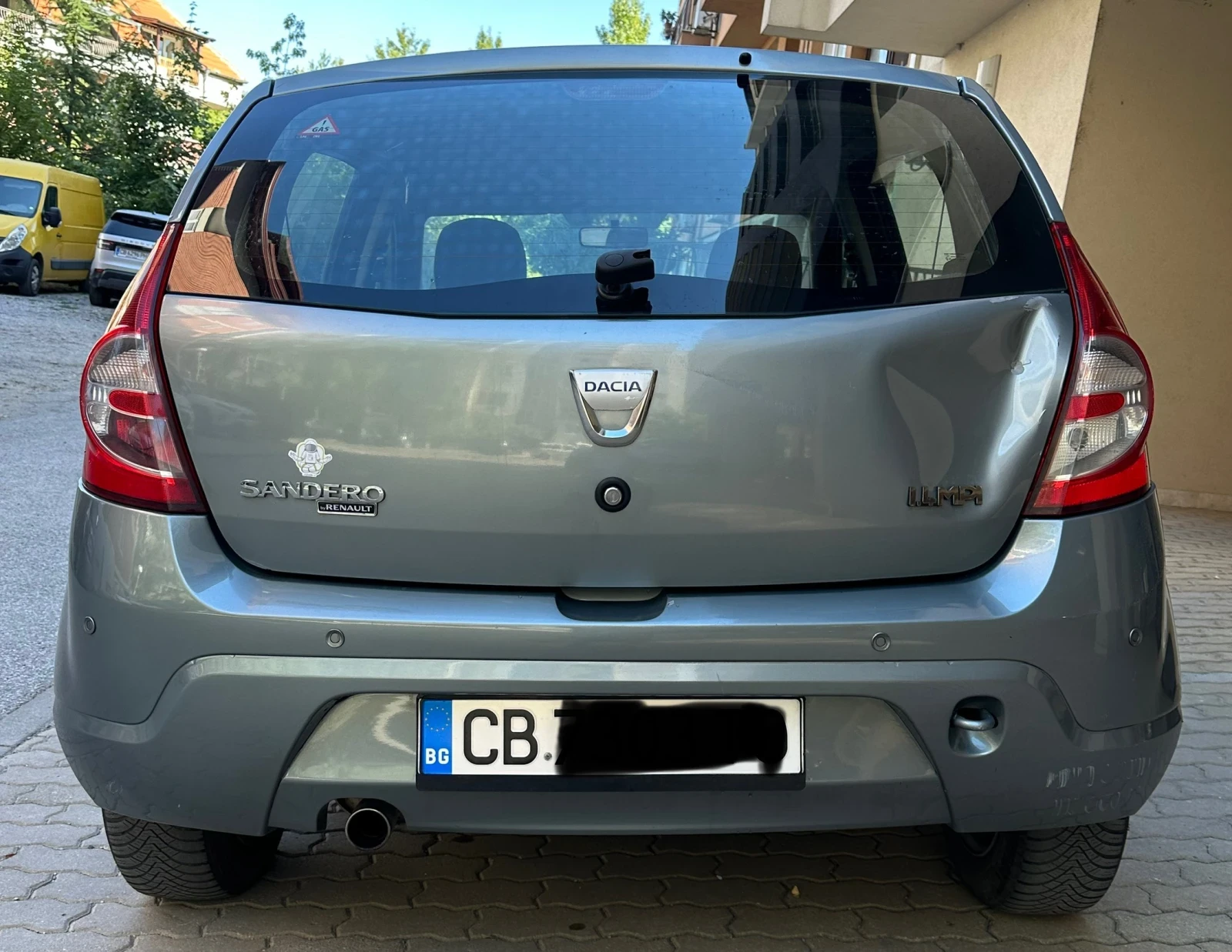 Dacia Sandero 1.4, газ, клима, Laureate закупен от Бг, снимка 7 - Автомобили и джипове - 56004696