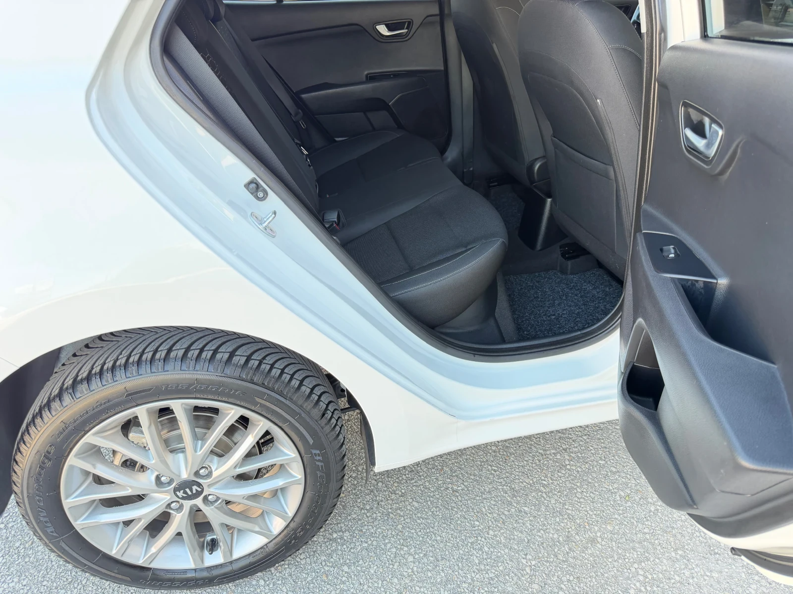 Kia Rio 1.4i 100к.с. MPI ГЕРМАНИЯ ТОП СЪСТОЯНИЕ, снимка 14 - Автомобили и джипове - 56230436