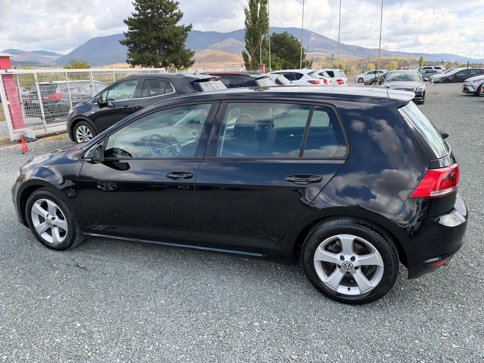 VW Golf (KATO НОВА), снимка 9 - Автомобили и джипове - 56531045