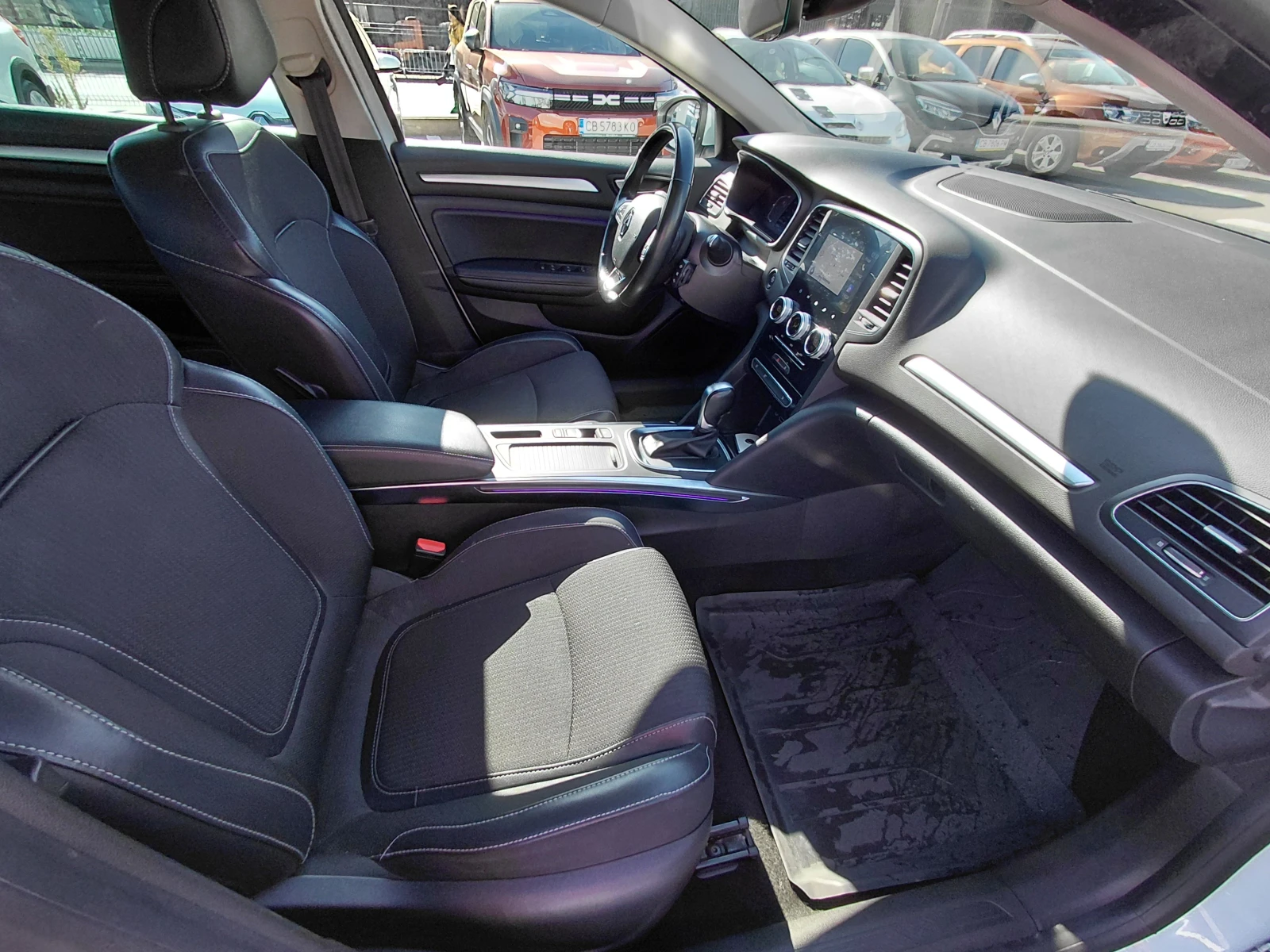 Renault Megane 1.5 dCi/115к.с/Intens, снимка 13 - Автомобили и джипове - 56625399