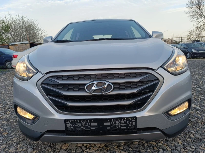 Hyundai Tucson 2.0 4x4, снимка 2 - Автомобили и джипове - 46695254