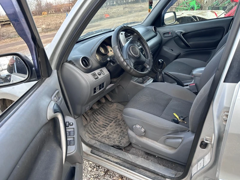 Toyota Rav4, снимка 8 - Автомобили и джипове - 48465153