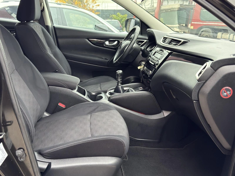 Nissan Qashqai 1.5 dci &#39;TOP&#34;, снимка 14 - Автомобили и джипове - 52646643