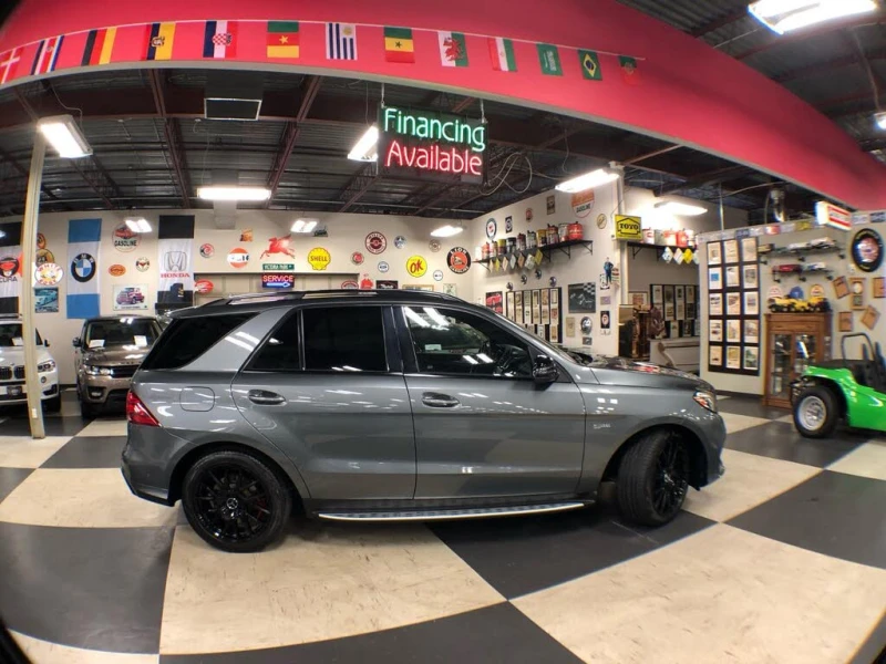Mercedes-Benz GLE 43 AMG NIGHT PACK* HARMAN* PANO* 360* AMBIENT* KEYLESS GO, снимка 6 - Автомобили и джипове - 52962881