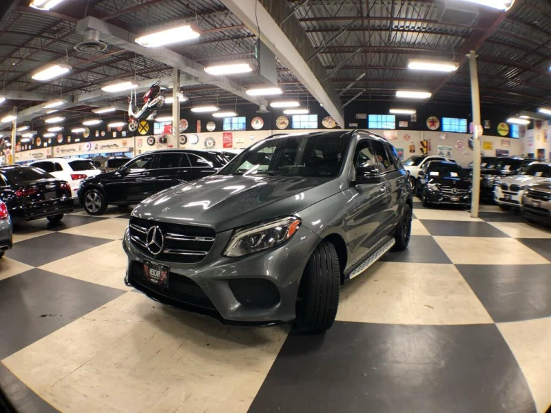 Mercedes-Benz GLE 43 AMG NIGHT PACK* HARMAN* PANO* 360* AMBIENT* KEYLESS GO, снимка 2 - Автомобили и джипове - 52962881