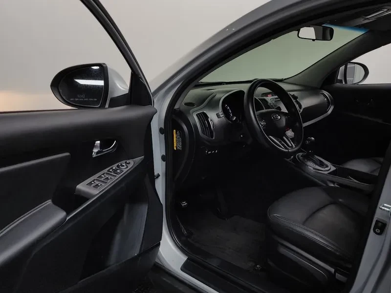 Kia Sportage R Diesel 2Wd Trendy, снимка 10 - Автомобили и джипове - 56212984