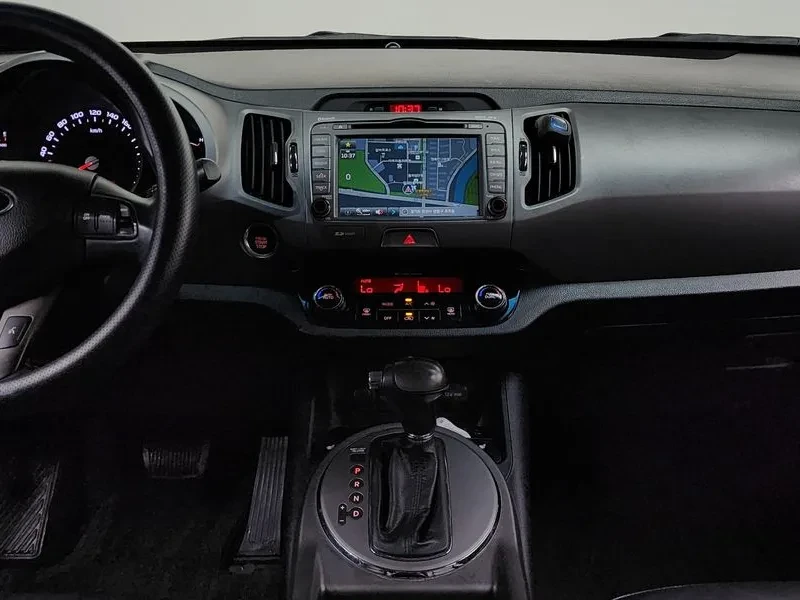 Kia Sportage R Diesel 2Wd Trendy, снимка 14 - Автомобили и джипове - 56212984