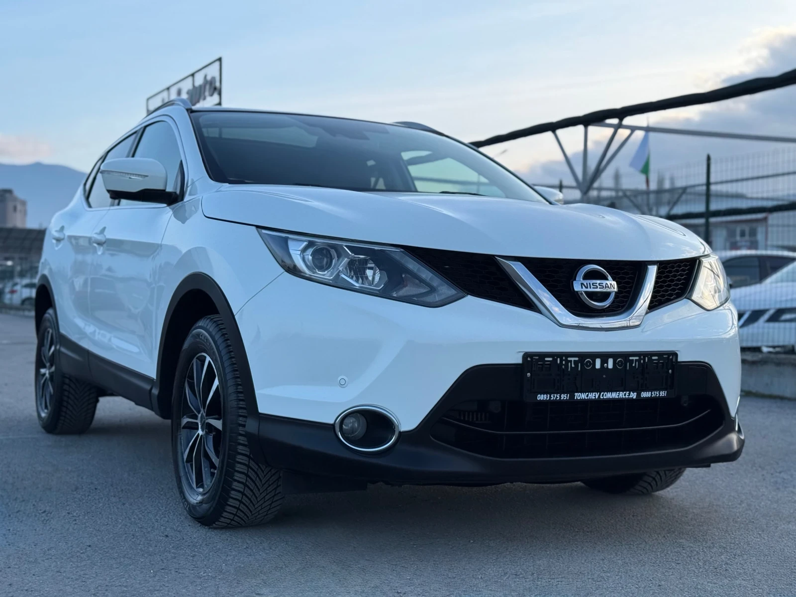 Nissan Qashqai 1.6-dci-4x4-TEKNA-KAMERA-360-PANORAMA-PODGREV-TOP, снимка 1