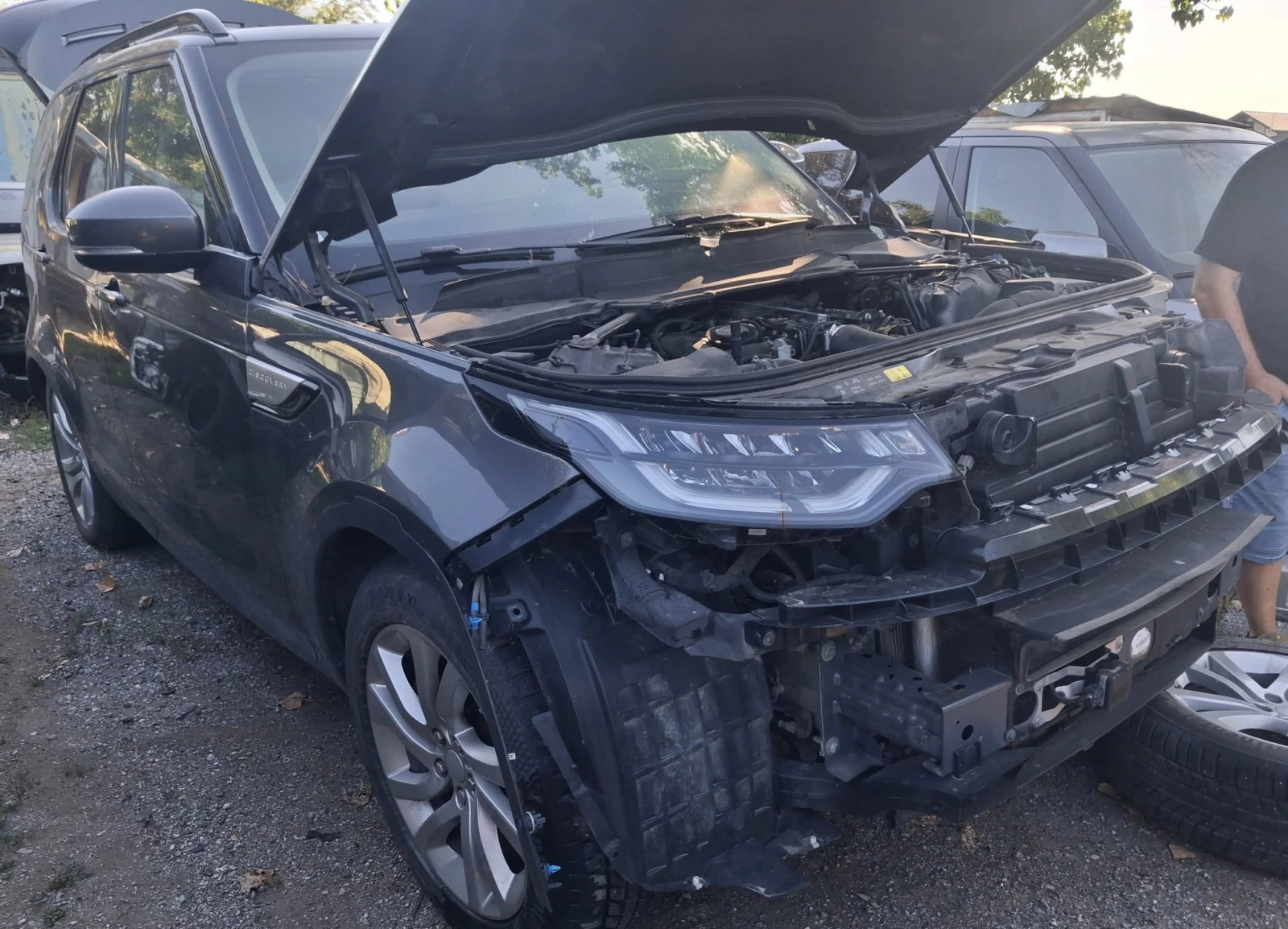 Land Rover Discovery 3.0dчасти