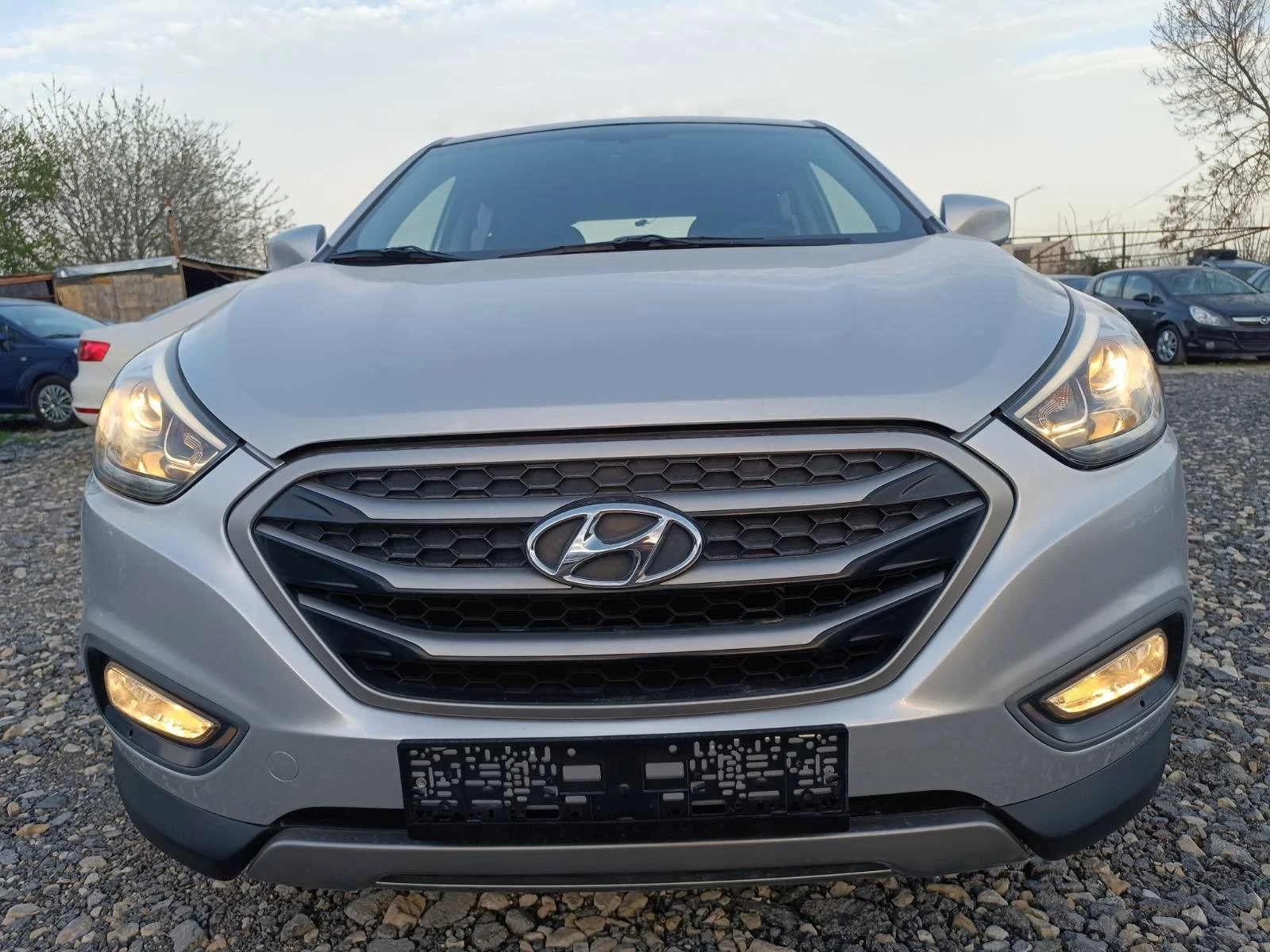 Hyundai Tucson 2.0 4x4 - изображение 2