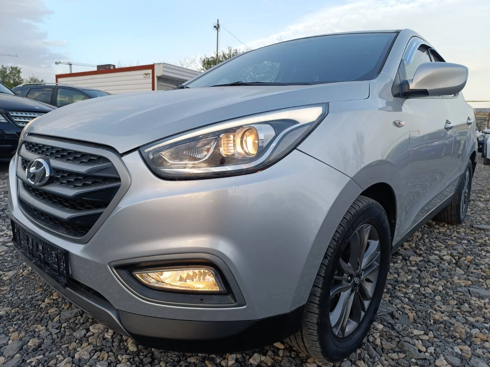 Hyundai Tucson 2.0 4x4 - изображение 3