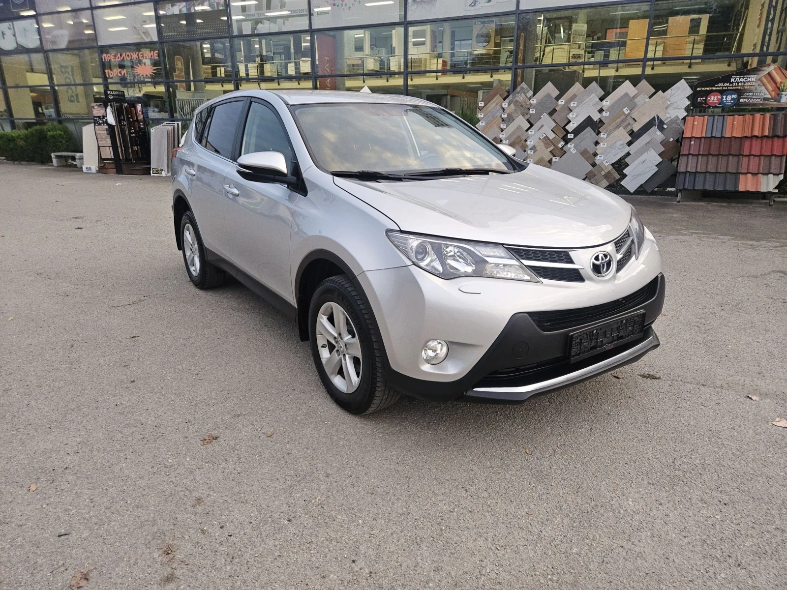 Toyota Rav4 2.2d4-d---4x4---navi - изображение 3