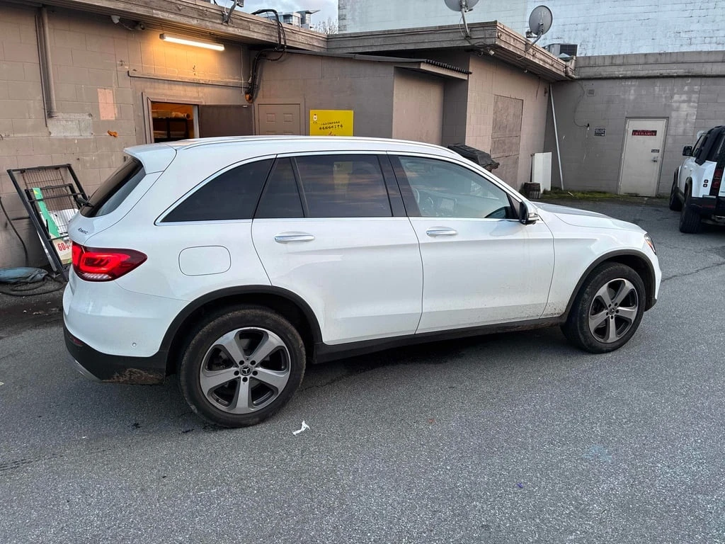 Mercedes-Benz GLC 300 * CARFAX * БЕЗ ПЪРВОНАЧАЛНА ВНОСКА - изображение 4